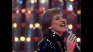 The Nolans - Gotta Pull Myself Together (On Countdown 1981)