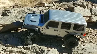 Scx6!!!  Hitting the rocks!!!