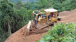 Extraordinary Bulldozer Operator D6R XL Leveling Cliffs To Make Roads. Vol.3