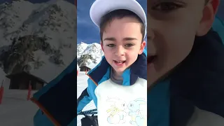 CET ENFANT ESSAYE DE SKIER⛷️🤣#shorts #humour