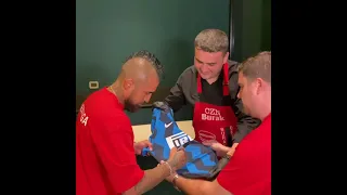 CZN BURAK Arturo vidal eat Dubai