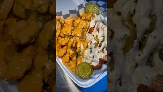 Las Vegas late night food truck #303inthecut #vegaseats #lasvegasfood #loadedfries #sauce