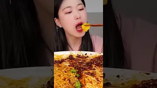 ASMR 내돈내산 찐 리뷰!!엄청 매운 틈새카레라면 틈새짜장라면 먹방  8 Spicy curry ramen, Black Bean Noodles 🔥 MUKBANG 07