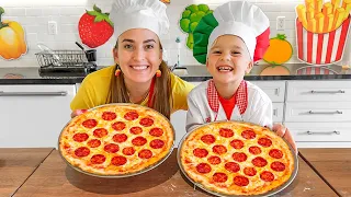 Chris et maman apprennent à cuisiner des pizzas
