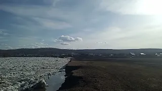 Лед тронулся. Река Ай.