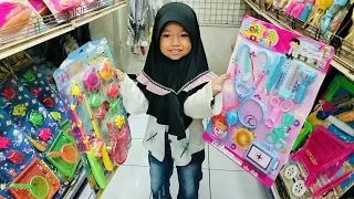 malam malam nduk Kirana pengin beli mainan apa ini...