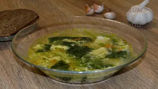 Куриный суп со шпинатом и яйцом. Chicken soup with spinach and egg.