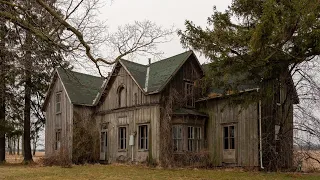 Exploring a Really Old Abandoned House in Ontario Canada