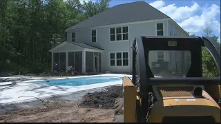 Statesboro pool builder accused of scamming dozens