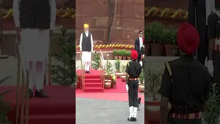 PM Modi inspects the Guard of Honour at Red Fort on 77th Independence Day 2023
