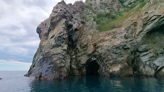 Прогулка на катере к Медведь-горе (г.Аю-Даг)🏔🌊🚤🏝🙂 Партенит. Алушта. Крым 🙂