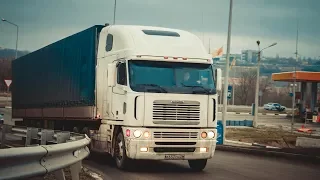 ЧТО В КАБИНЕ? БЕСКАПОТНЫЙ АМЕРИКАНСКИЙ ГРУЗОВИК Freightliner Argosy 1-я ЧАСТЬ