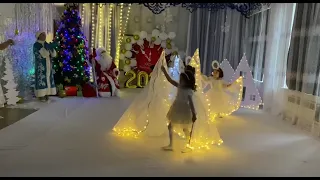 Жаңа жылдық ертеңгілік мектепалды "Балдәурен" тобы "Періштелер" биі