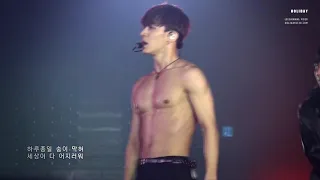 Lee Gikwang   ABS Shirtless On Stage