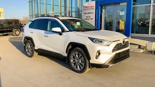 Toyota RAV4 5 поколения .