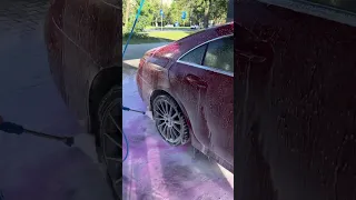 Jak umyć auto na myjni bezdotykowej?
