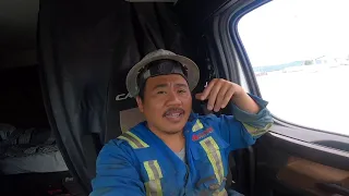 A day in the life of a heavy haul trucker/Overisized/Windmill/Turbines/Gearbox/Truckin