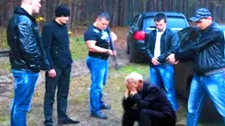 These men attacked the old man but they didn't know he was not alone there! Then This Happened