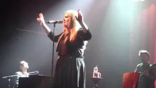 Adele Set Fire To The Rain Manchester Academy 17/04/11