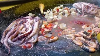 Huge Pans of Spanish Paella, Seafood and More. Cooking London Street Food