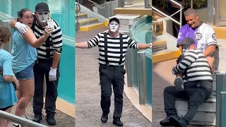 Tom The Famous Seaworld Mime - Tom The Mime ( P14 )