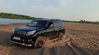 toyota prado 150 и volkswagen touareg на песке