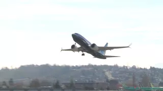 737 MAX 7 First Flight