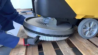 How to install and uninstall the Heavy Duty Brush for Floor Scrubber Machine