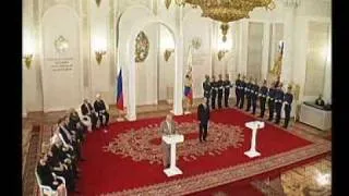 В.Путин.Церемонии вручения ГП РФ.12.06.07.Part 4