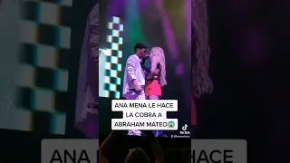 ANA MENA LE HACE LA COBRA A ABRAHAM MATEO EN CONCIERTO!!!