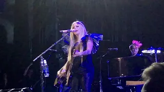 Avril Lavigne Keep Holding On PARX Casino