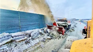 Убрали снег и лёд с дороги. Автогрейдер, Шнекоротор, Погрузчики.