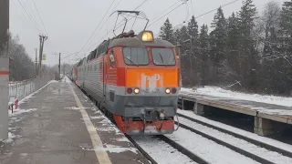 Электровоз ЧС7-274 и ЭП2К-394 с пассажирским поездом №375 "Воркута - Москва"