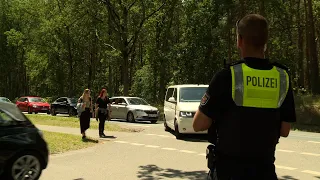 Blue Punisher im Fokus - Polizeikontrollen während der Anreise zur Airbeat One