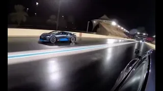 Bugatti Divo vs Tesla plaid