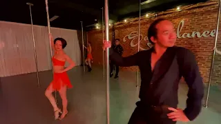 [Pole dance] Tango - Hernando's Hideaway - Vietnamese Pole Dancing - Group Version
