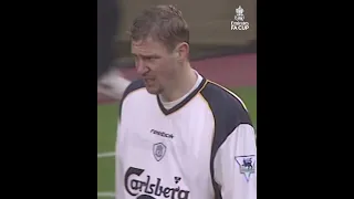 Arsenal vs Liverpool 2001/02 , 3 red cards in 7 minutes