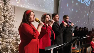 Пение «Рождество это больше, чем праздник» - хоровая группа