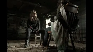 The Walking Dead Maggie VS Leah HD