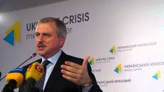 Коррупция в АТО - представитель АП Андрей Сенченко 5 июня в Киеве