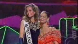 Coronación de Miss Universe 1991, Lupita Jones