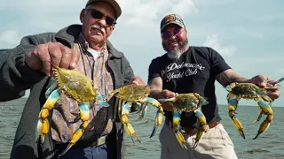 Catching BIG CRABS from the BAYOU for DINNER | Blue Crab Catch and Cook