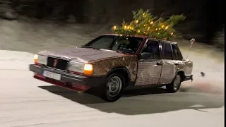 Santa’s New Sleigh | Swedish Winter Drift Volvo 740 [4k]
