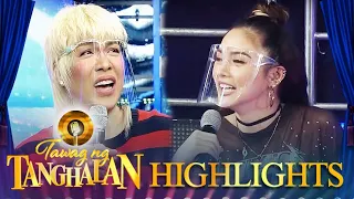 Vice Ganda accused Kim Chiu of using her phone while the show is live | Tawag ng Tanghalan