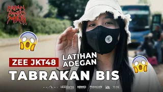 ZEE JKT48 Latihan Adegan Tabrakan Bis! - Di Balik Layar Kalian Pantas Mati