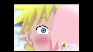 Sakura besa a Naruto