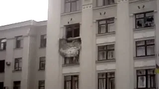 2.6.14 украинский самолет нанес ракетный удар в луганске, вокруг мертвые цивилисты!!!