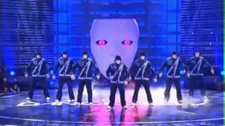 Fighting Gravity vs Jabbawockeez