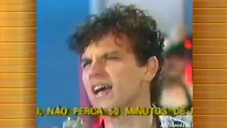 Nill canta "Quero mais" no Clube do Bolinha em 1992
