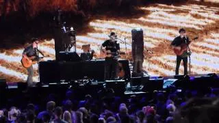 Neil Young w/Lukas & Micah Nelson "Rockin in the Free World" @ Farm Aid 2014